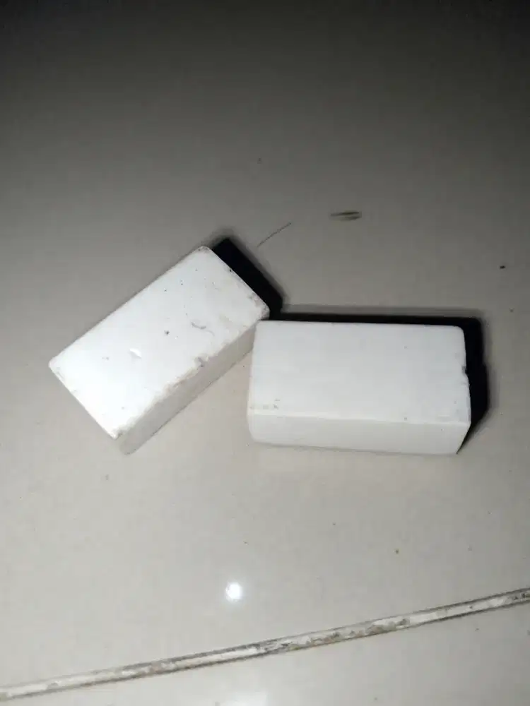 Peng hapus bekas putih/hitam