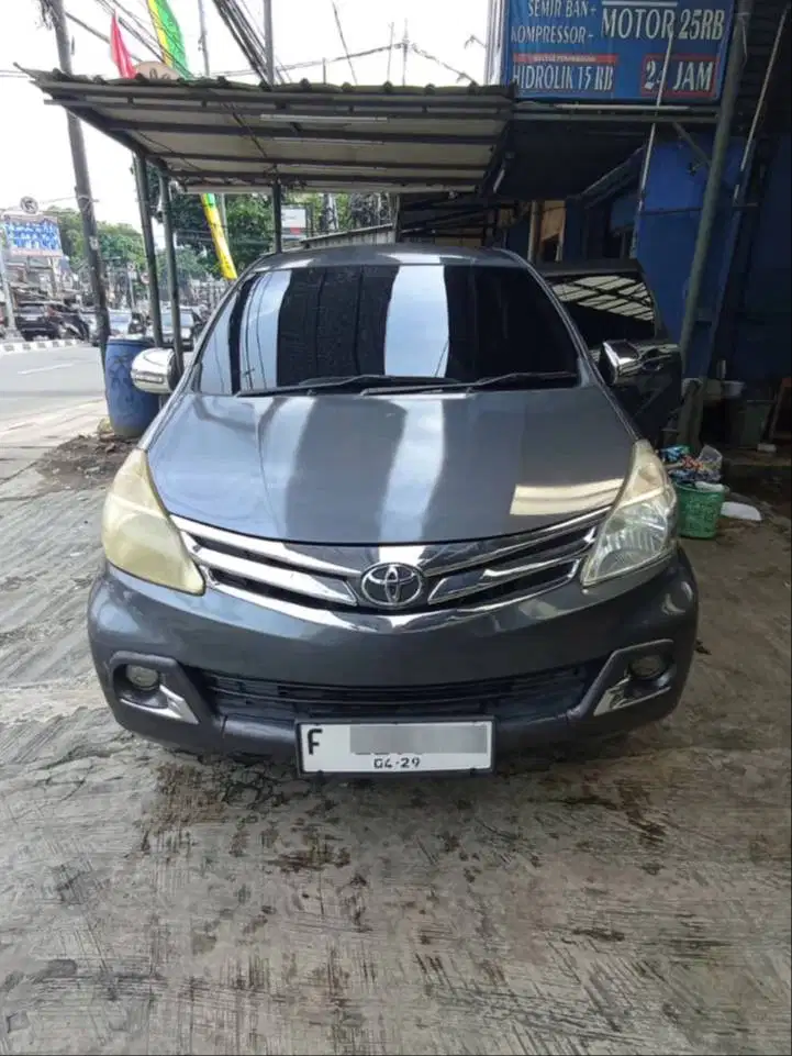 Toyota Avanza Matic 2014 Abu-abu Seri G