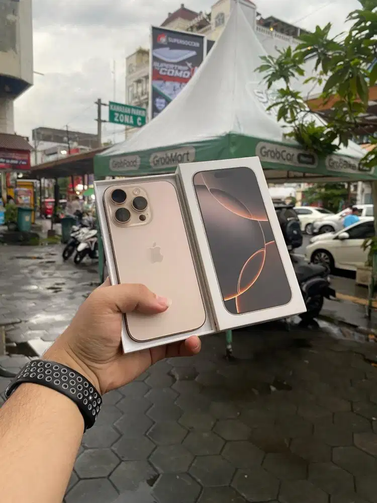 iPhone 16 Pro 128 iBox Desert Titanium Garansi On SuperLikenew