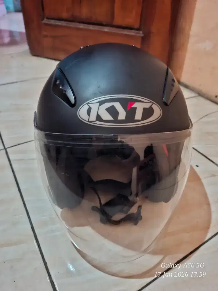 Jual Cepat Helm Kyt Galaxy Flat R Ukur M Black Doff Masih Bagus..