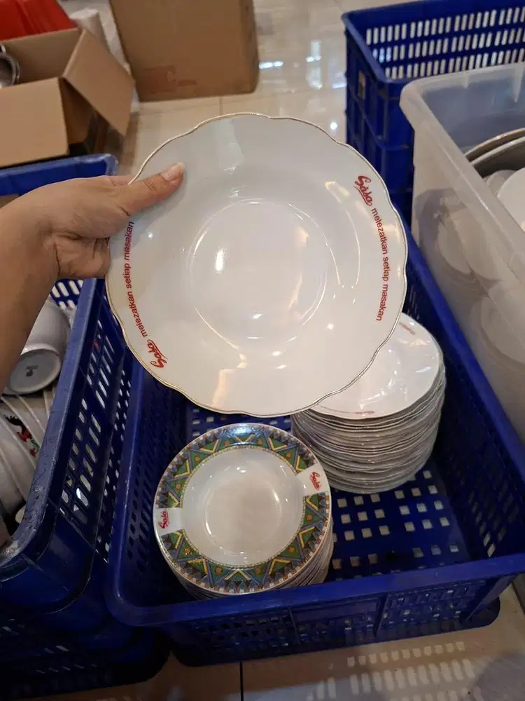 Piring Makan keramik, diameter 20cm