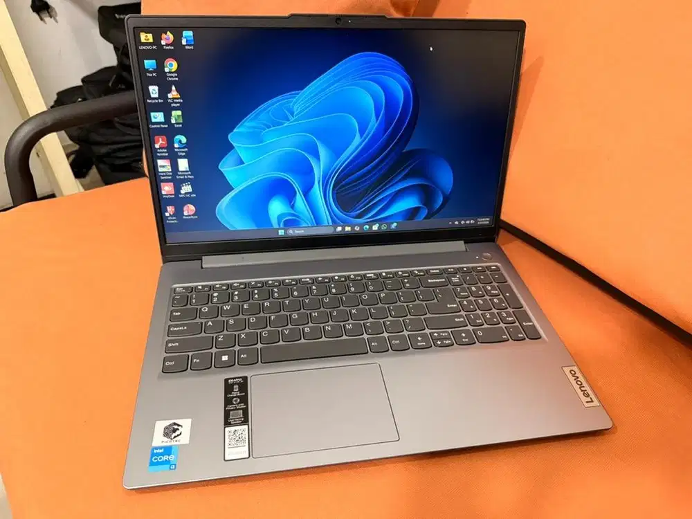 Laptop Desain Lenovo Slim 3i Core i3 N305