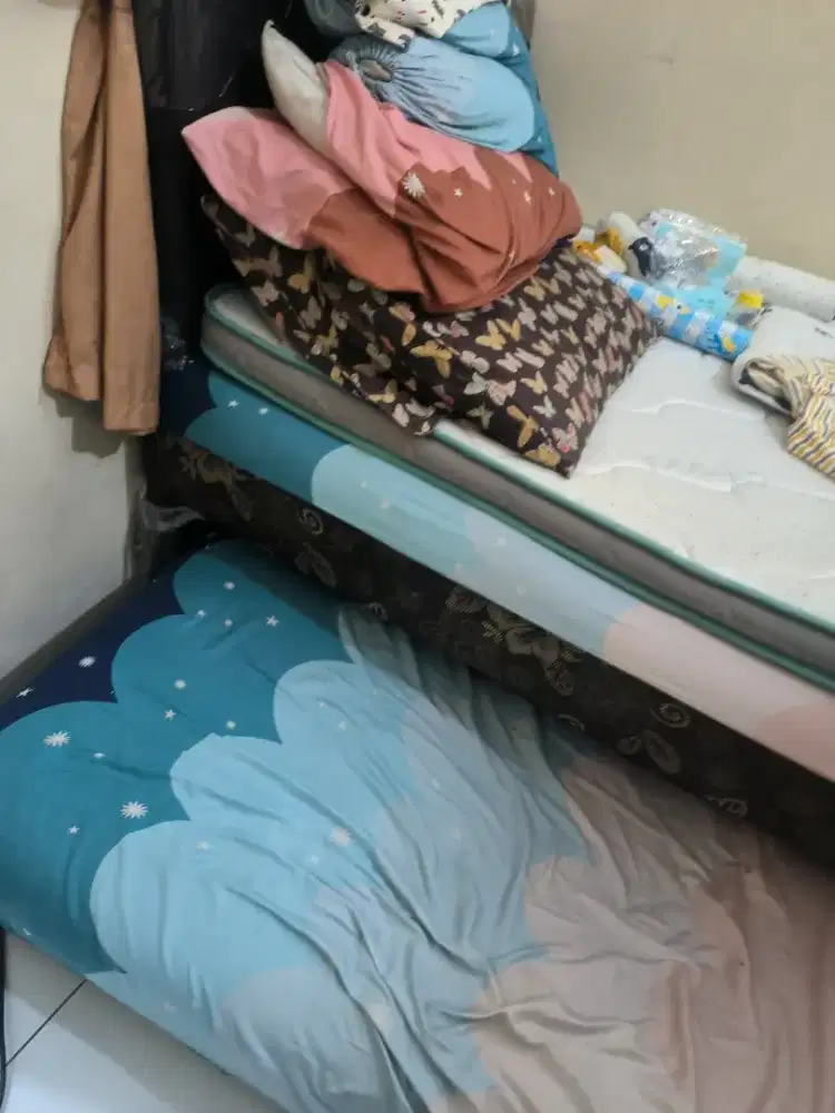 SPRINGBED SORONG ATAS BAWAH MURMER BU