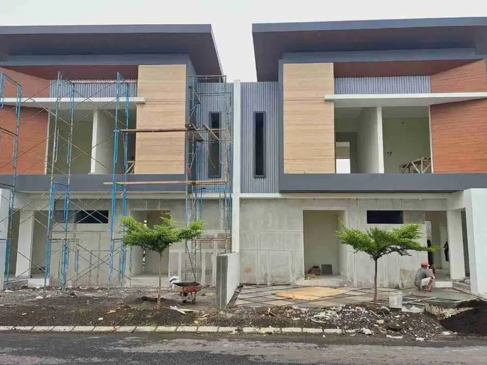 Dijual Rumah Lengkap Private Pool Dekat Exit Tol Waru Selatan Surabaya
