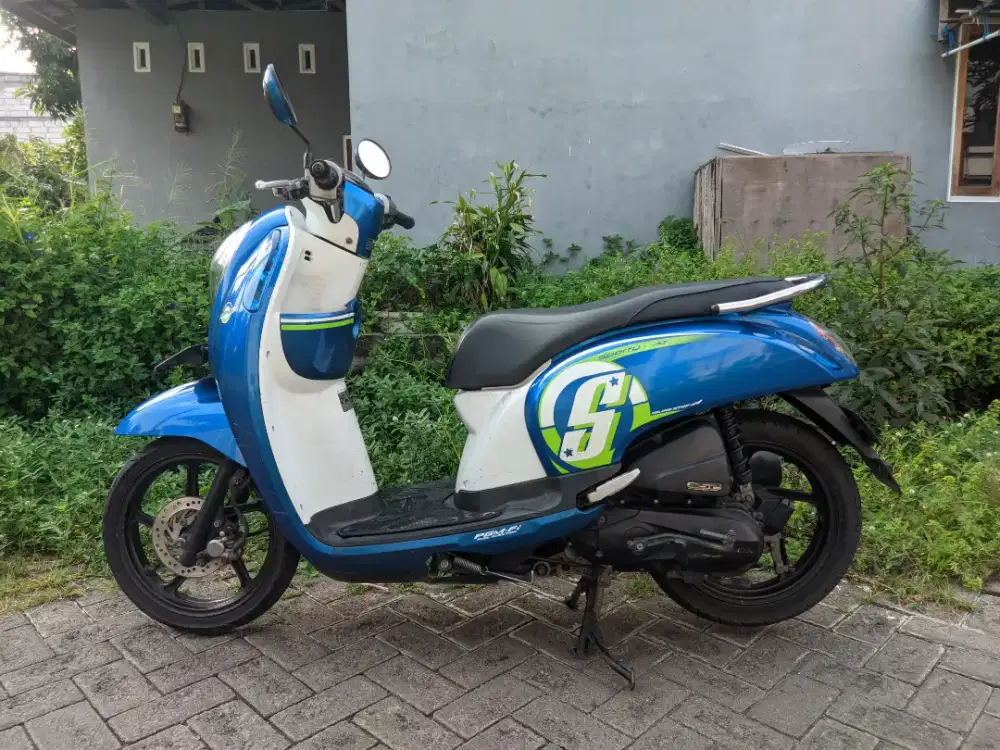 HONDA SCOOPY ISS 2017