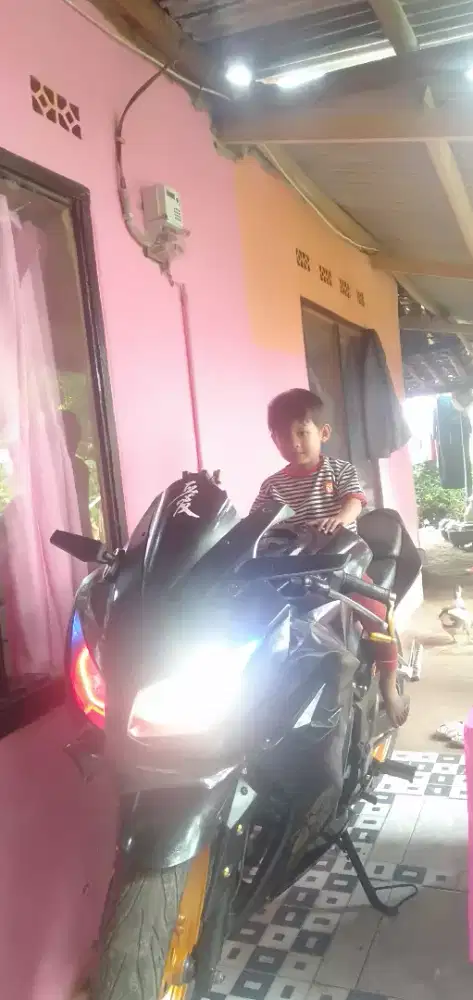 dijual cepat motor CBR150