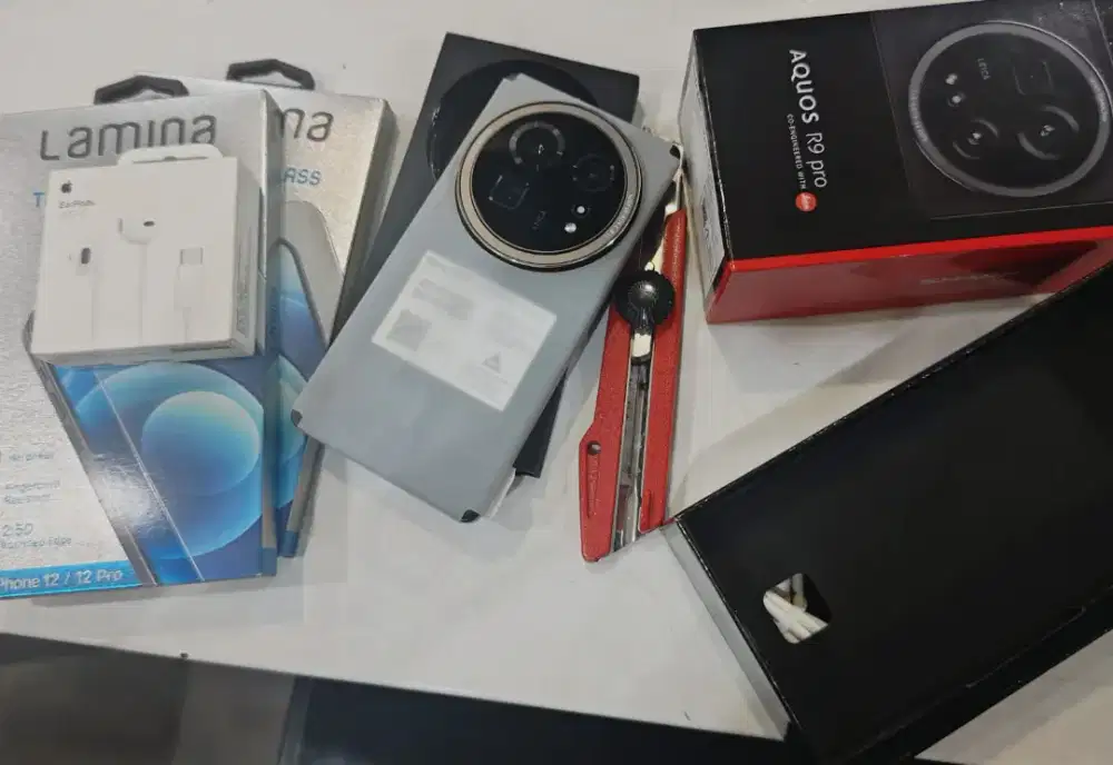 hp sharp aquos R9pro