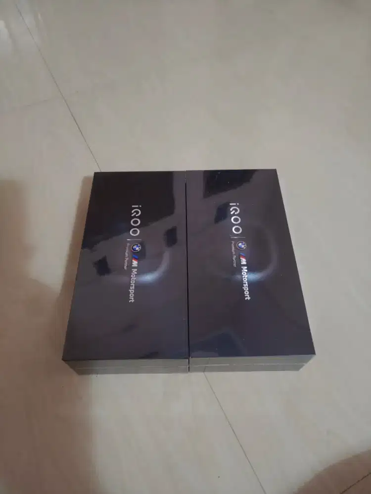 IQOO 13 16/512 BARU GRESS SEGEL BNIB NOREPACK