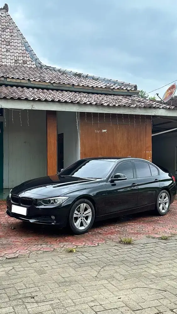 BMW 320d 2014 Modern AT
