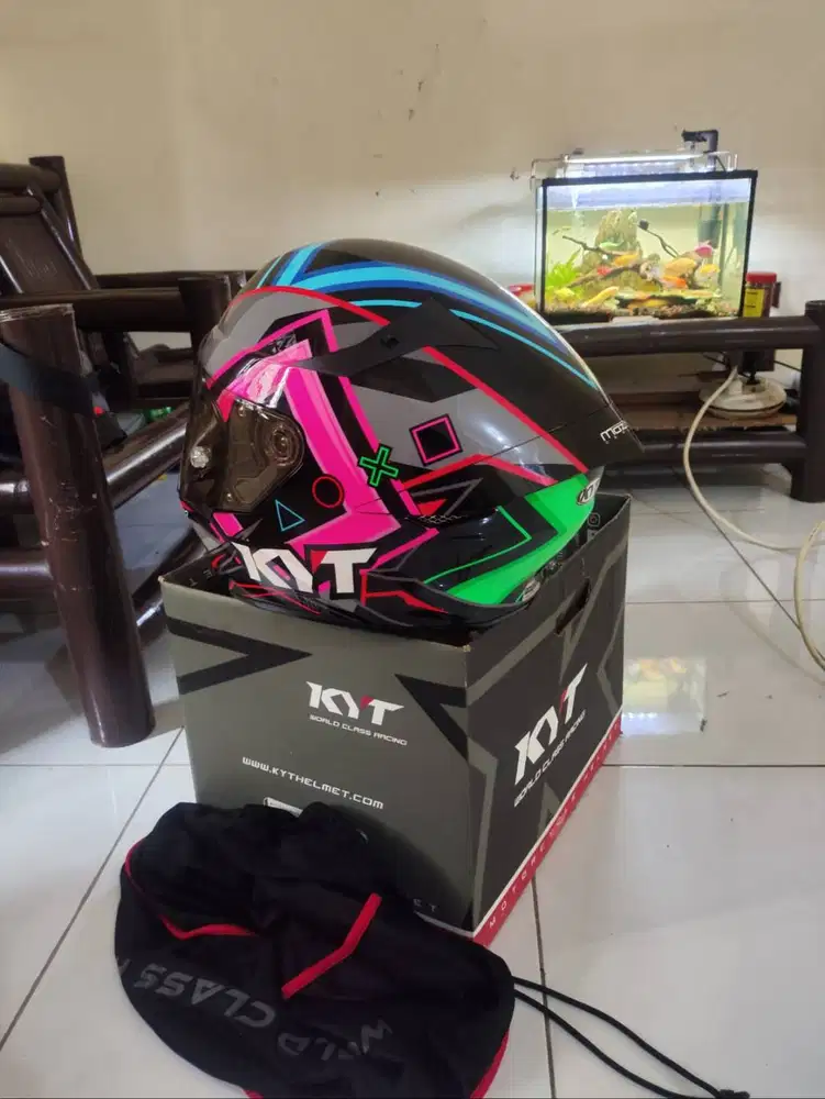 Helm KYT TT Course (Full set + Bonus Visor)