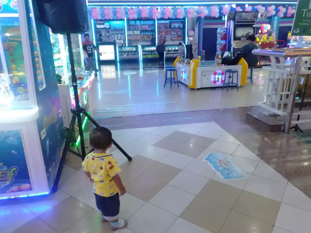 Dibutuhkan mbak untuk bantu jualan