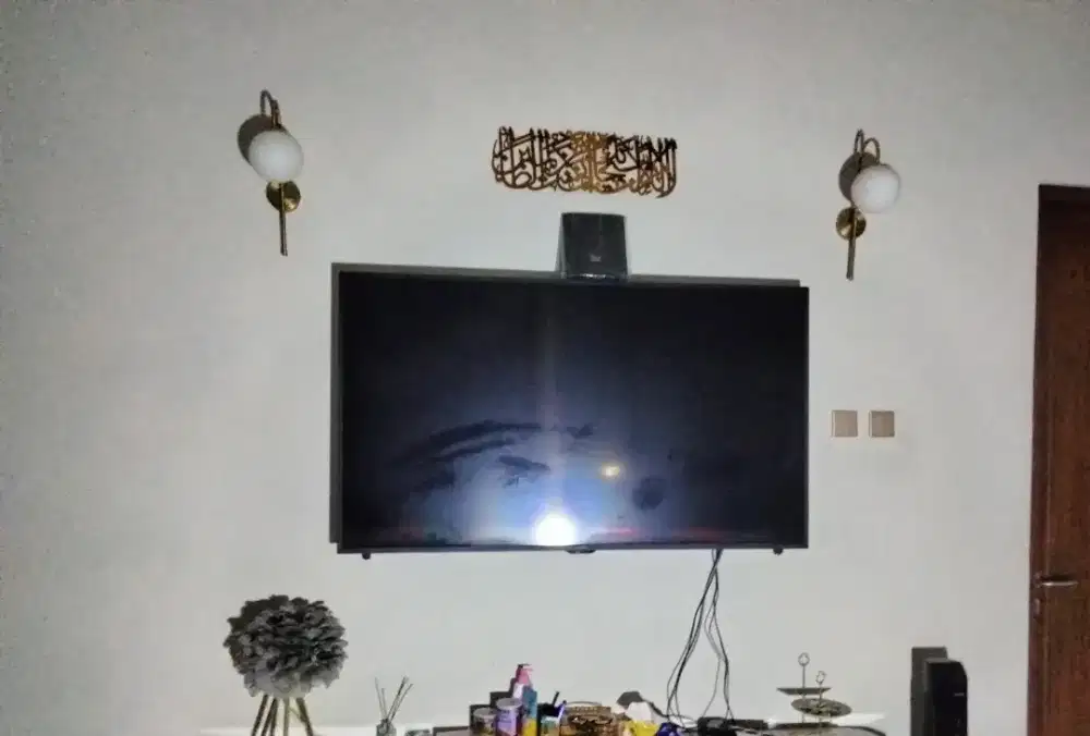 Tv Sharp ukuran 65 inch