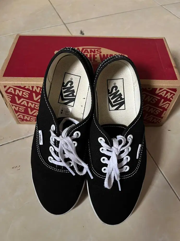VANS AUTHENTIC LOWPRO