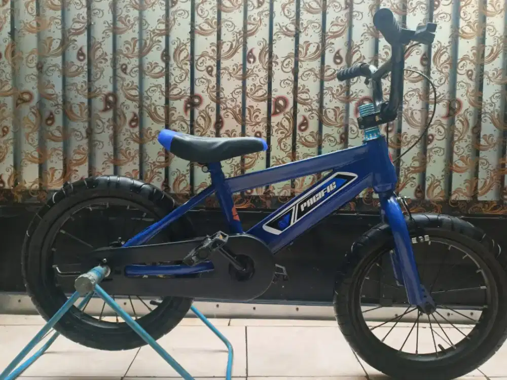 Dijual sepeda BMX anak masih mulus murah