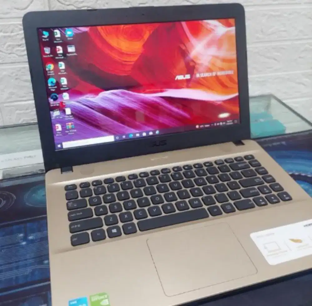 Laptop Asus X441U Core i3-6006u Ram 8Gb/SSD 128Gb