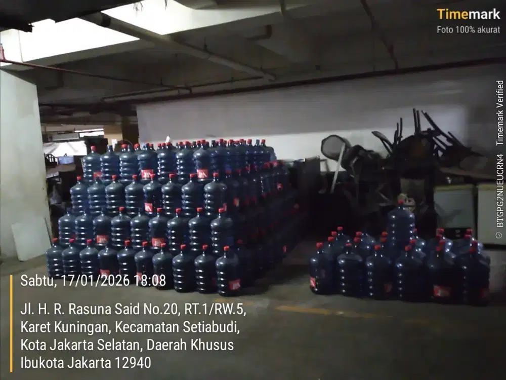 Aqua galon vit kosong