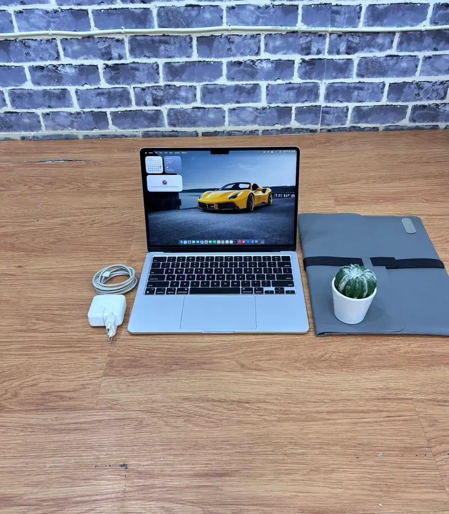 MacBook Air M2 13 2022,   M2/8/256