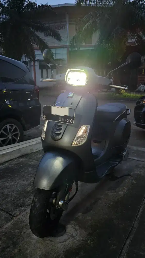 Vespa S125 Iget 2021 abu abu Matte like new