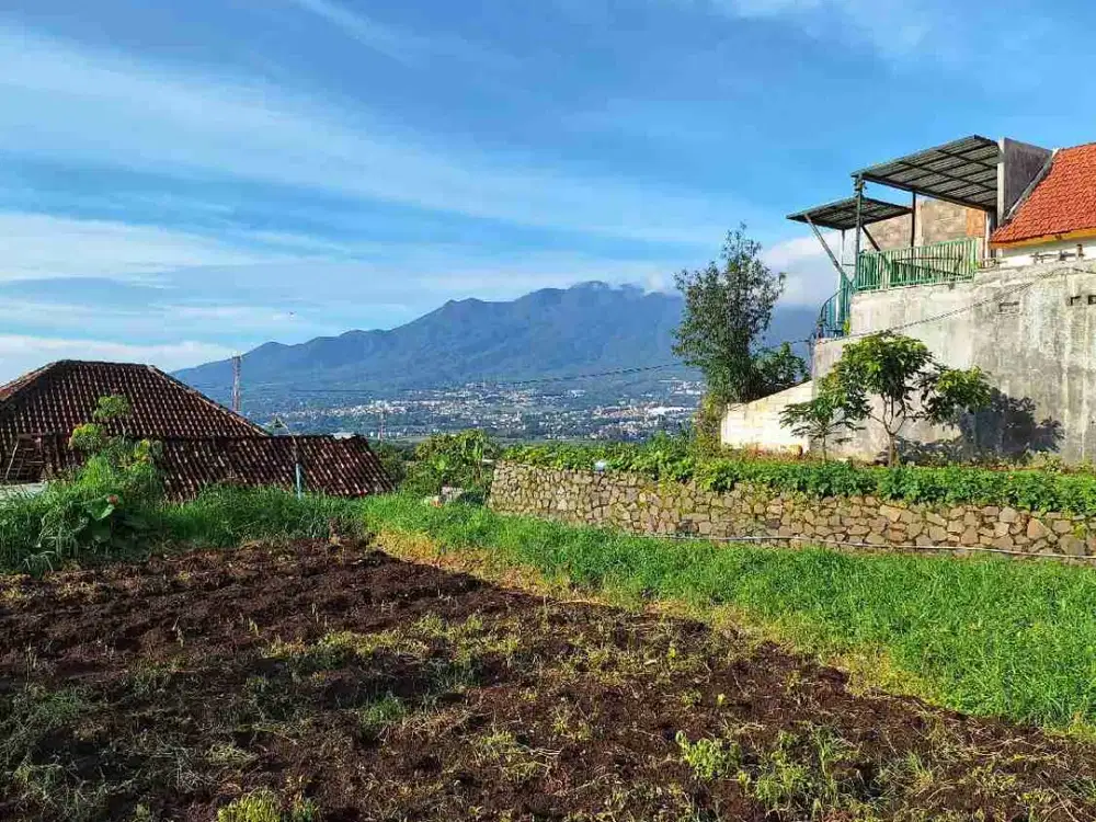 tanah pojok luas 200m siap bangun view pegunungan