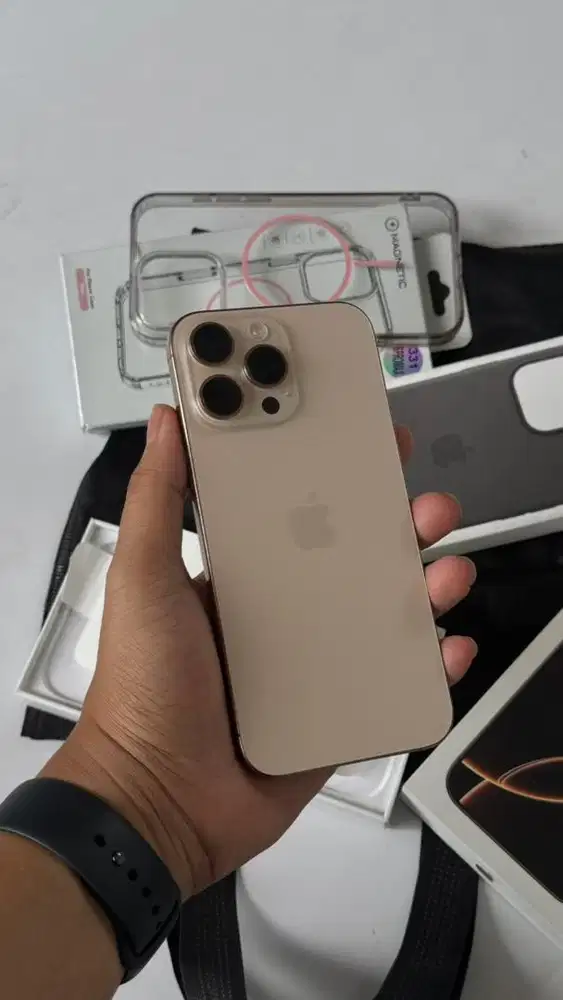 iPhone 16 Pro Max 256GB Dessert Titanium Garansi Resmi iBox