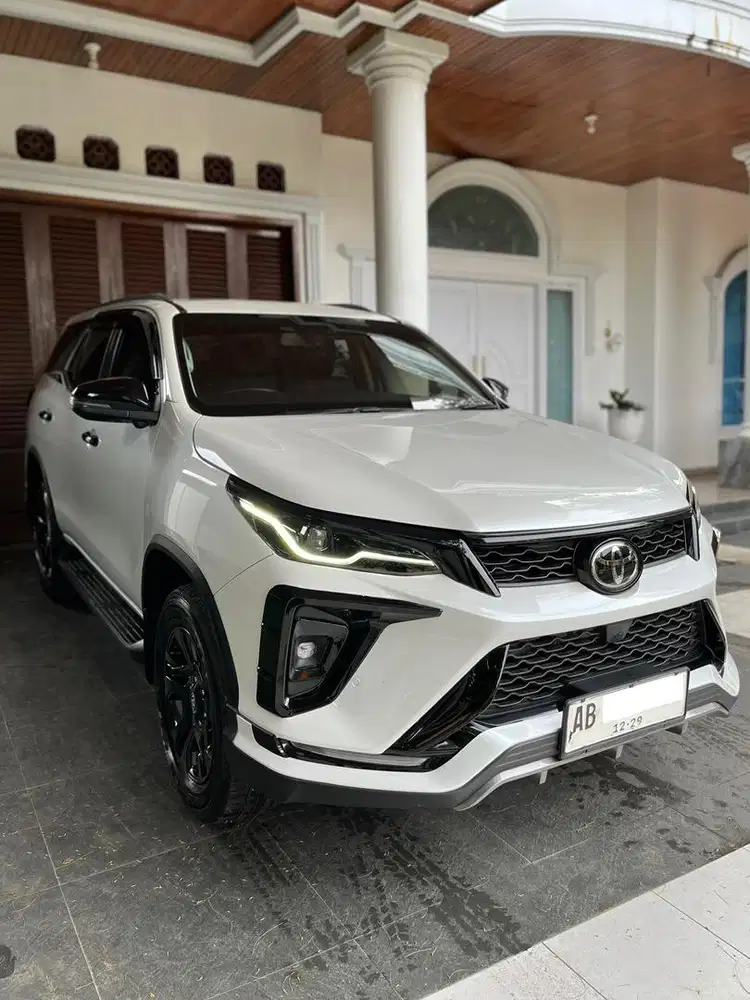 Fortuner 2.8 GR TSS 2024 2025
