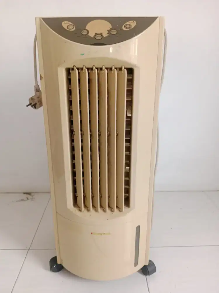 Kipas Angin Kotak  Air