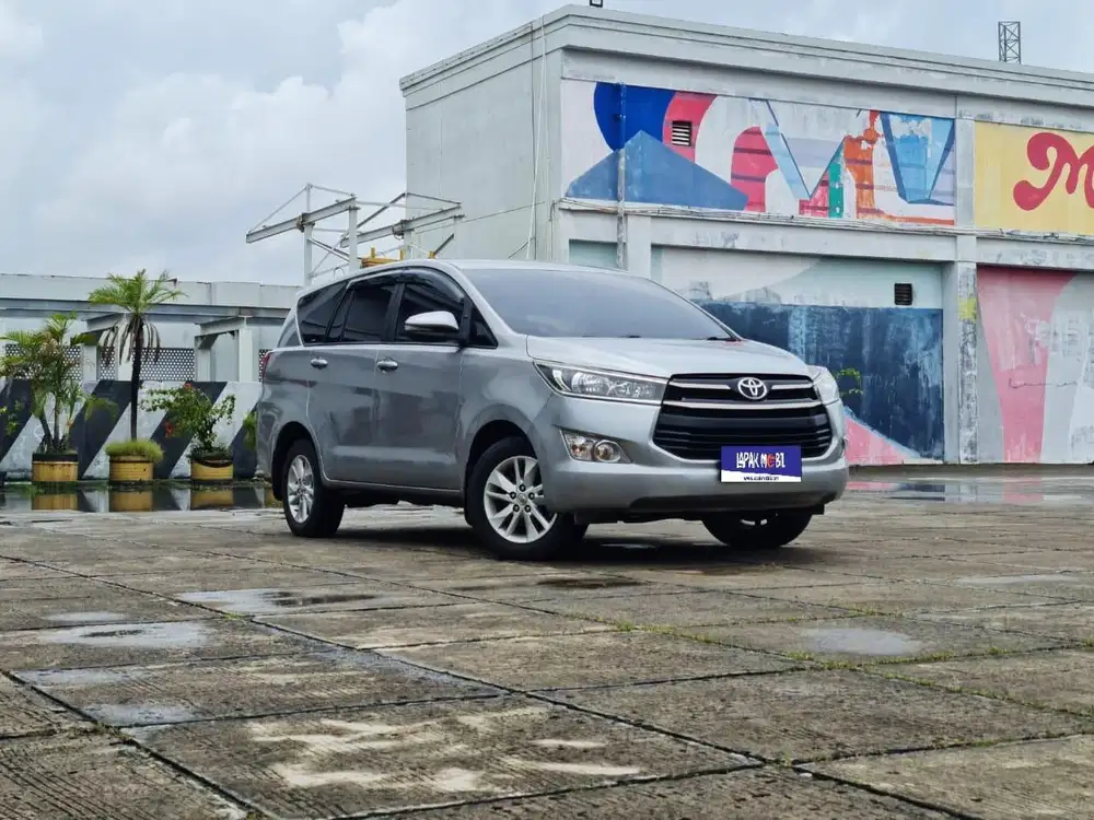 Toyota Innova Reborn 2.4 G MATIC AT Diesel 2019 Silver KM 67RB