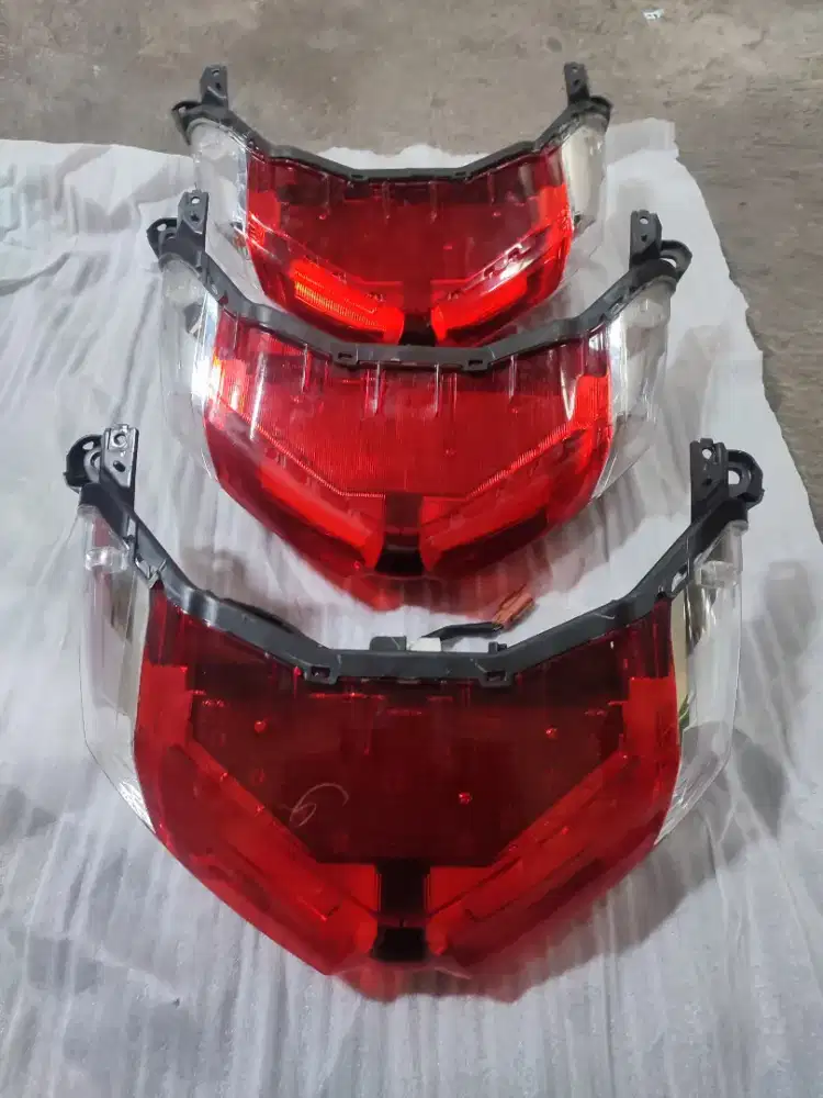 Lampu belakang nmax new tahun 2020 - 2024 ori
