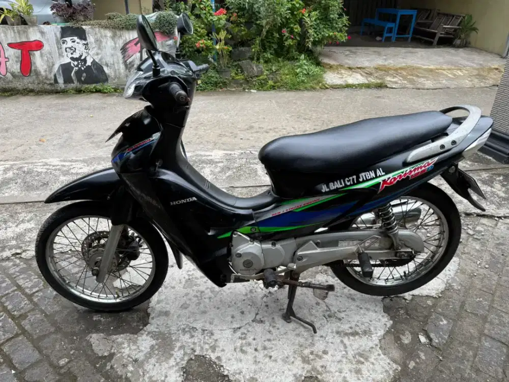 Karisma kharisma THN 2003 plat B Jakarta