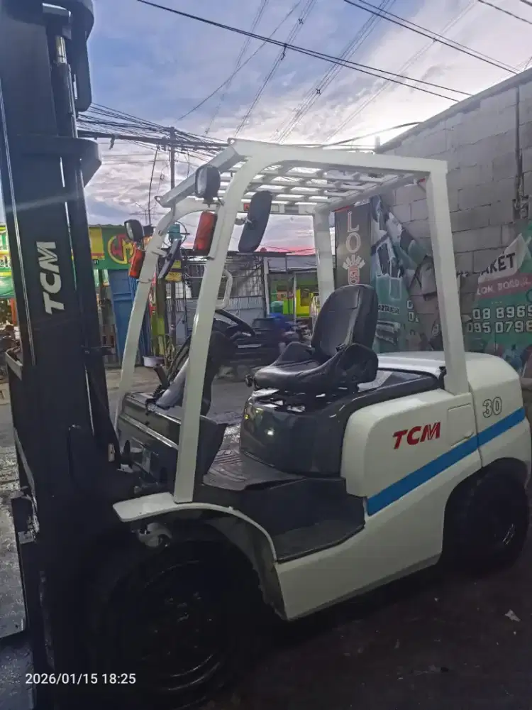 Forklift TCM 3 Ton,Matic,Tiang 4 Meter,Mesin Isuzu C240,Tahun 2020