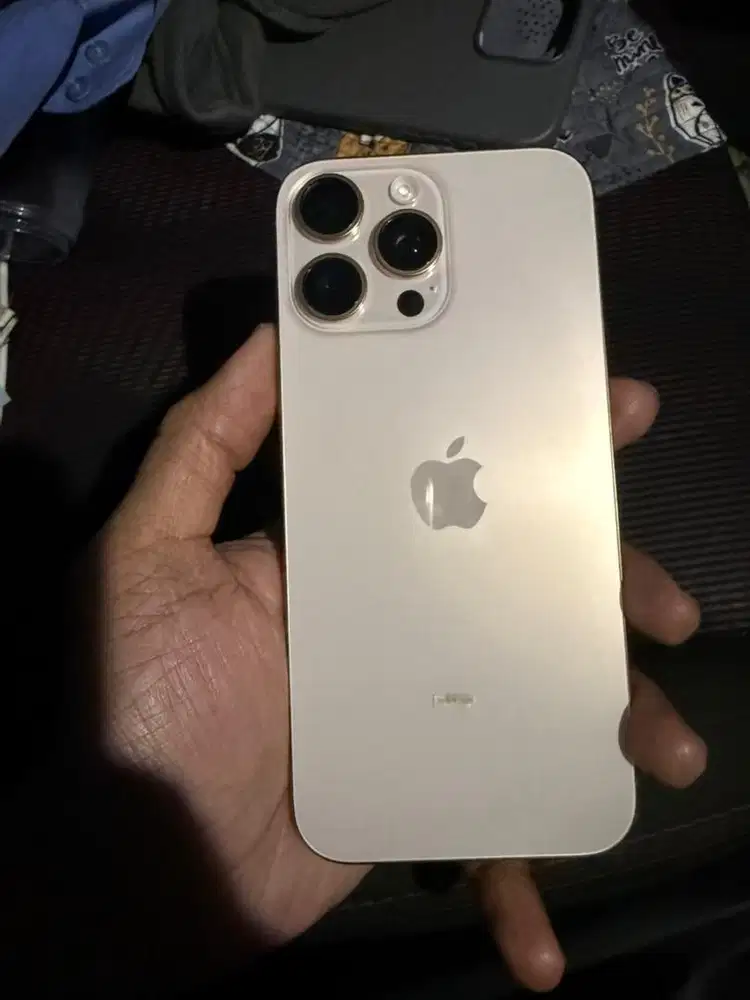 Iphone 16 pro max 256 desert titanium