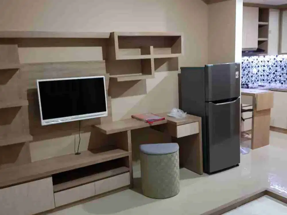 dijual apartement grand Sungkono lagoon studio+ furnish lengkap ada AC kasur tv kitchenset dll unit terwat lokasi dekat tol mayjen sungkono