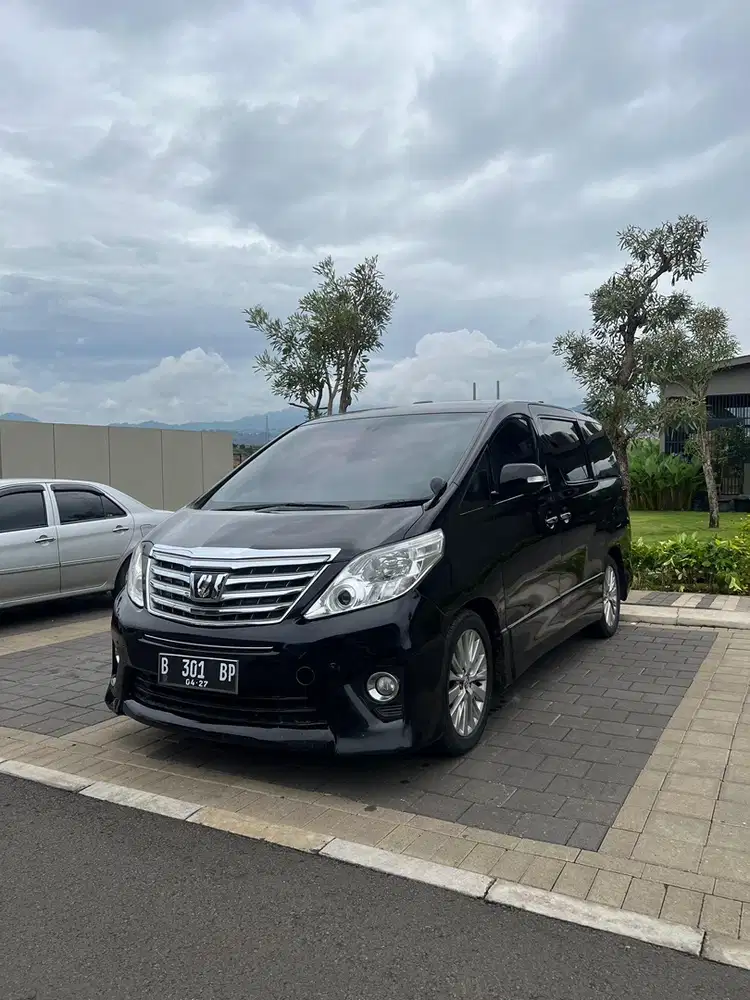 Toyota Alphard 2012 Bensin