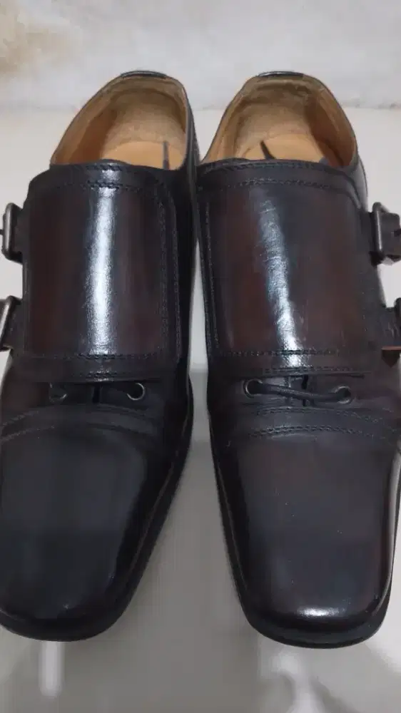 Sepatu Yves Saint Laurent  Rive gauche original