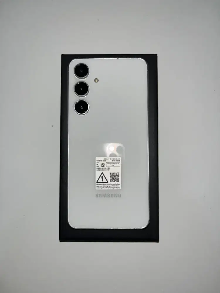 SAMSUNG S24 FE/256gb