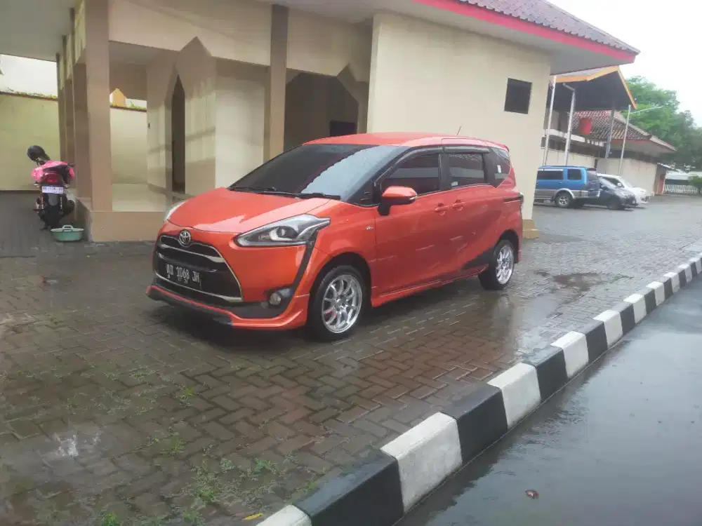 Sienta Q 2016 asli AD tgn 1 km low