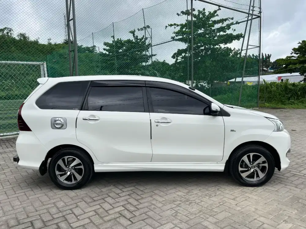 DP 24Jt! VELOZ 1.5 AT LOW KM Th 2018