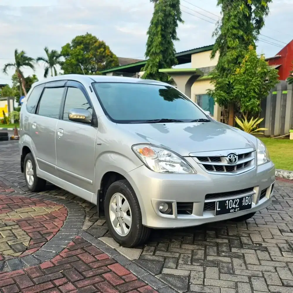 Dp 7jt,avanza G matic 2010 (rare)