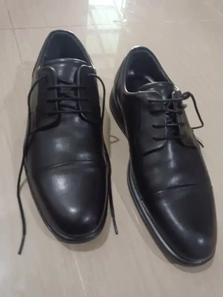 Sepatu Ecco ori size 42 hitam