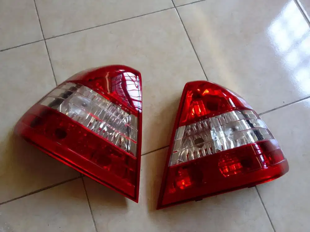 Stoplamp / lampu belakang C180, C200