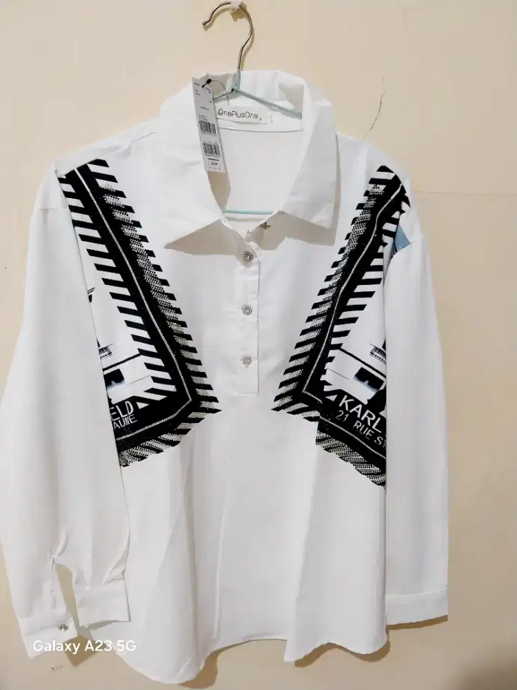 Kemeja warna BW