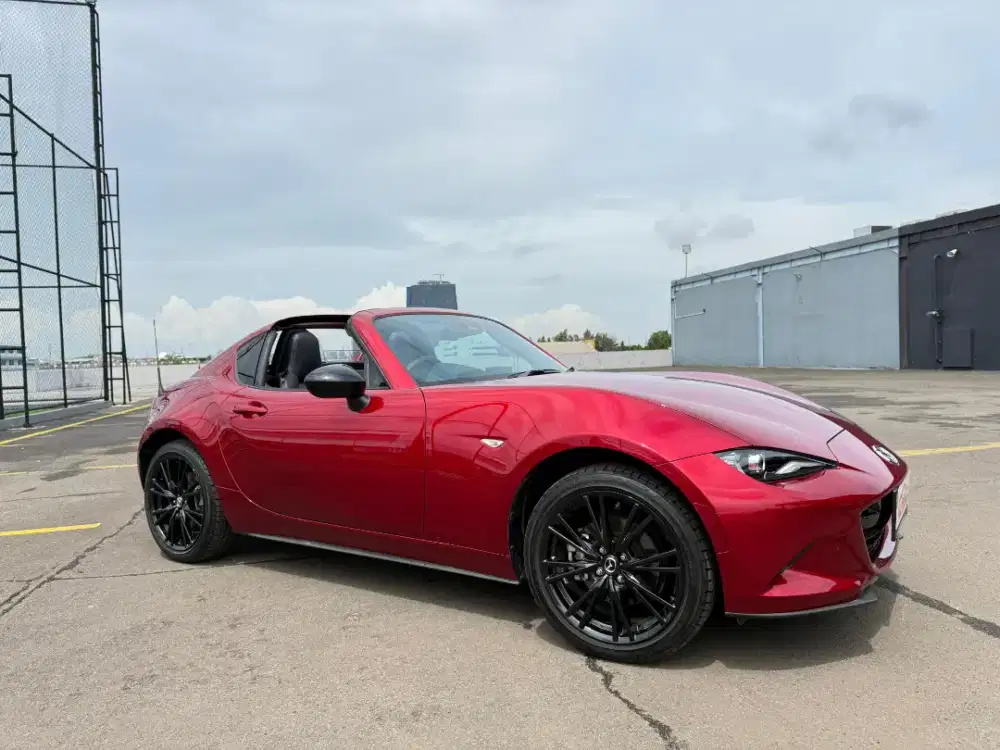 Mazda MX5 MIATA RF CABRIOLET ATPM 2025 Red KM 2rb Antikk Like New