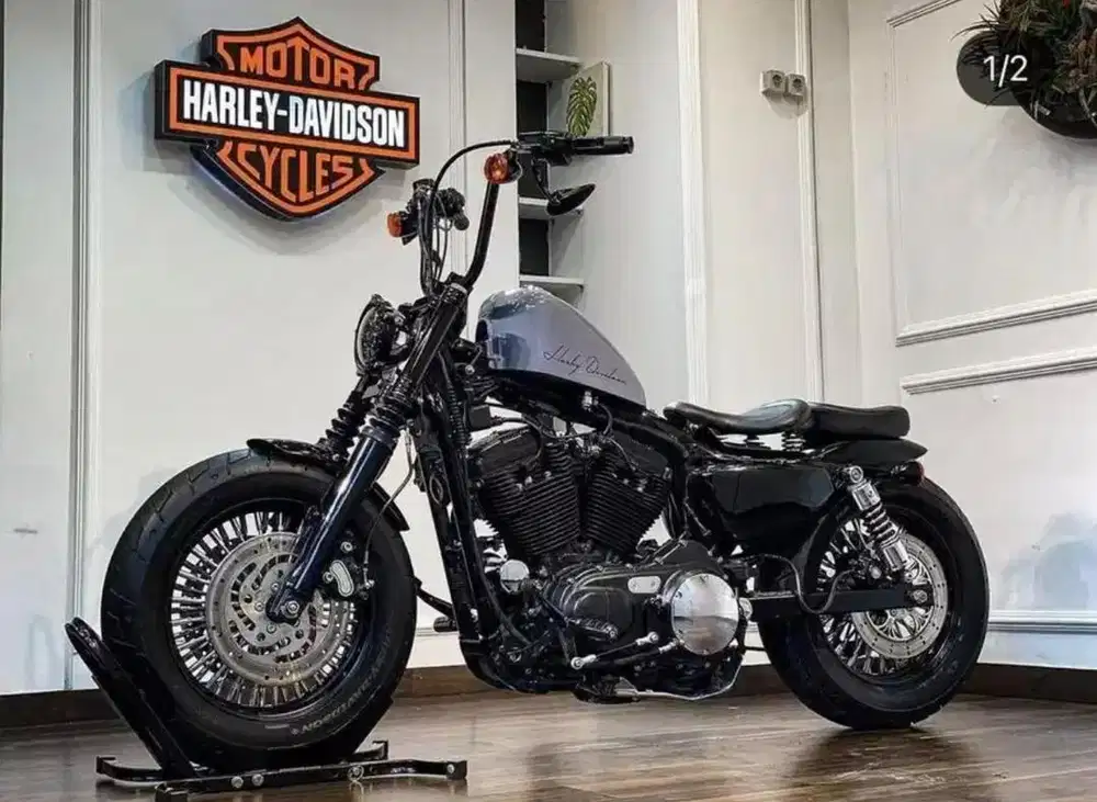 Sportster 883 tahun 2011 full accs motor kalcer terima TT