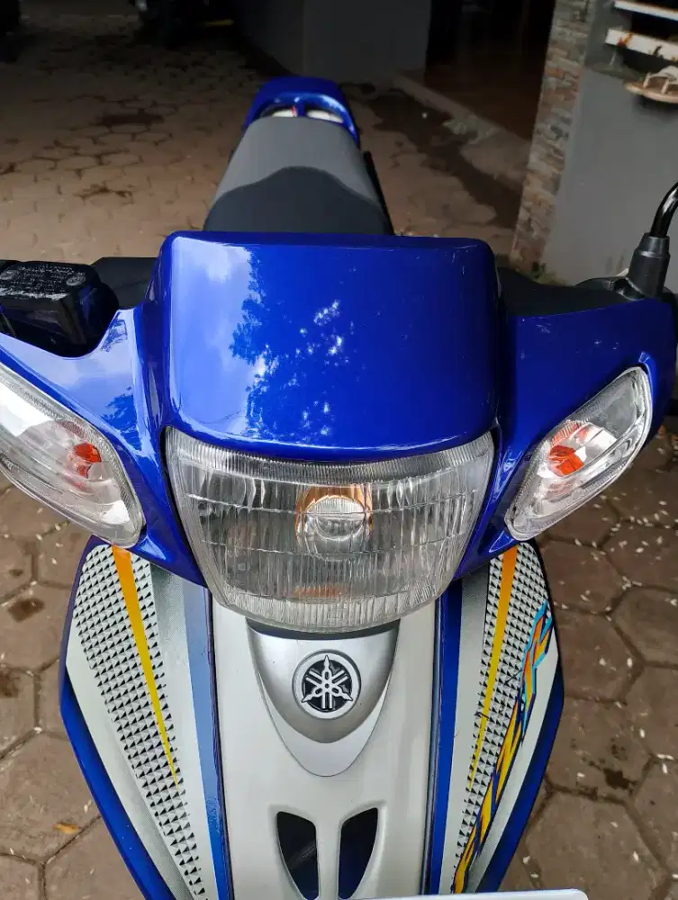 Yamaha fiz R 110 warna biru