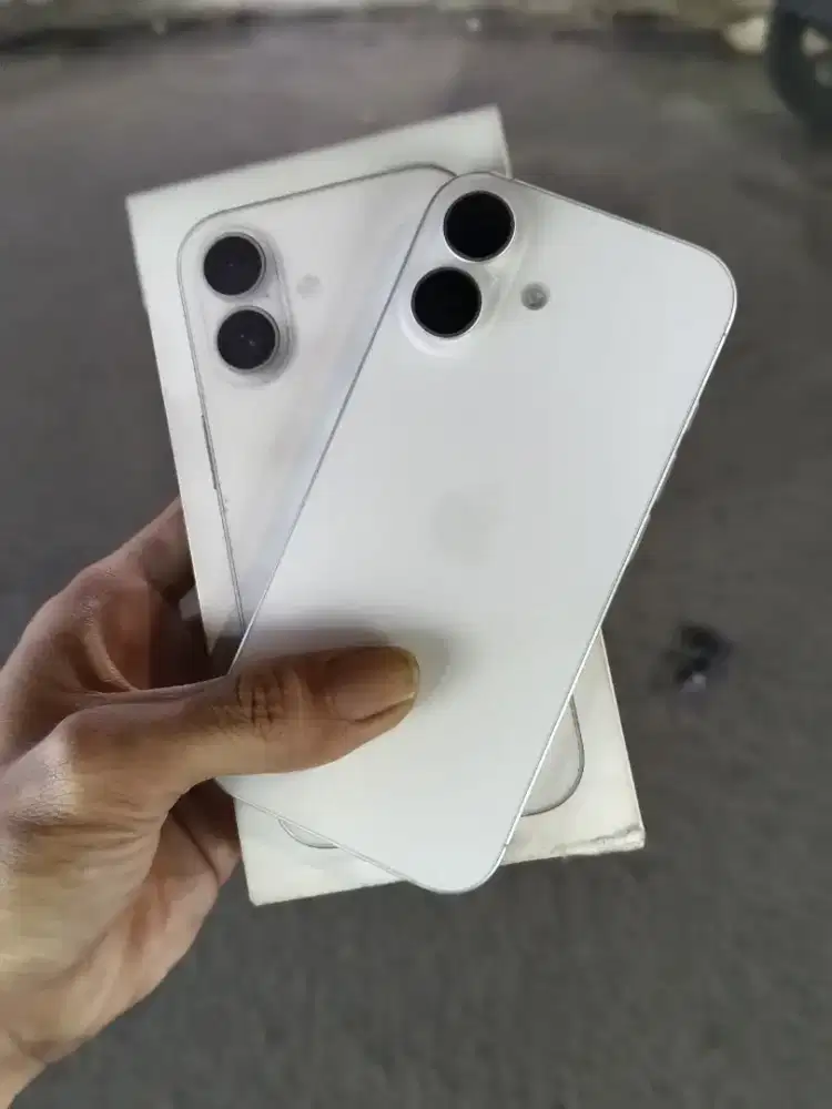 Iphone 17 ibox fullset blm ada 1bulan pke 256gb mulus likenew no minus