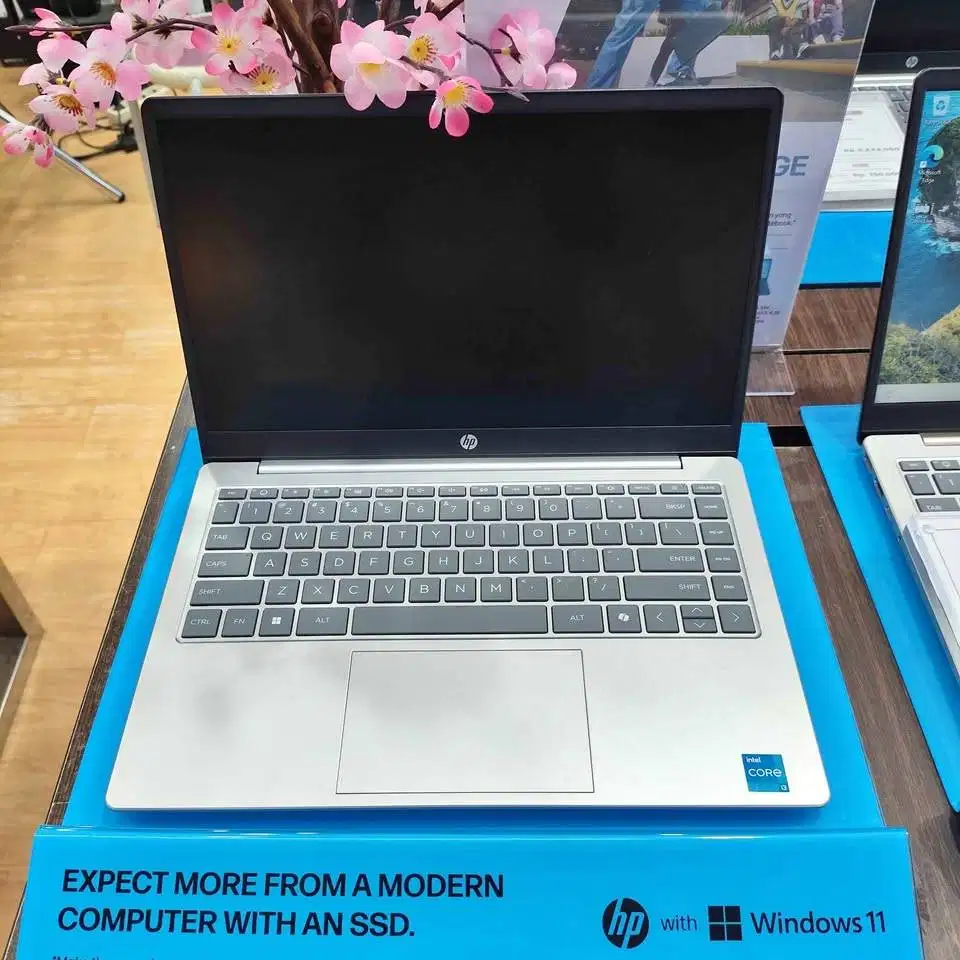 PROMO Laptop HP 14 ep0260TU  / ep0261TU Core i3 1315U 8/512 win 11 OHS