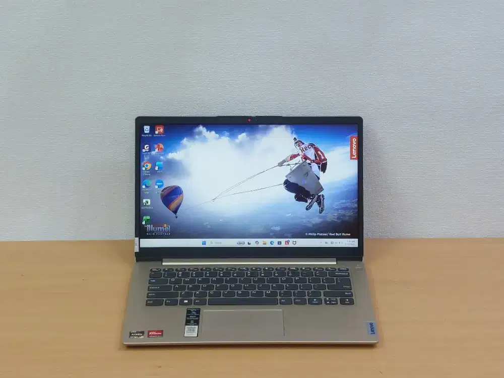 LENOVO IDEAPAD SLIM 1 RYZEN 3-7320U RAM 8GB SSD 512GB VGA 2GB