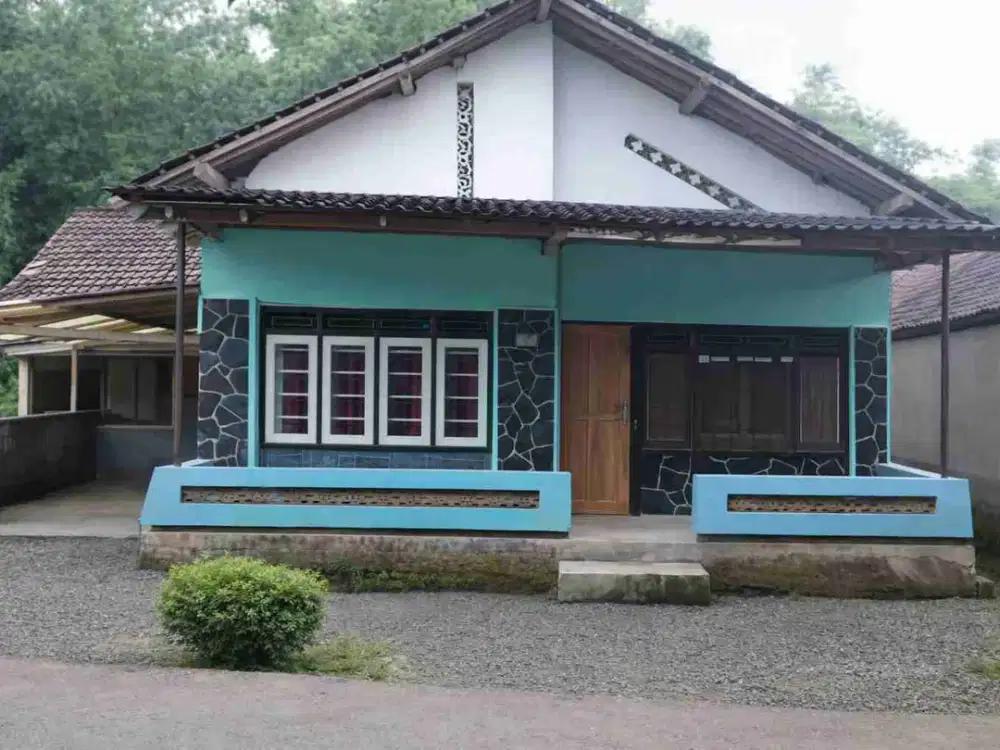 MURAH MERIAH RUMAH SIAP HUNI DEKAT RA SYUBANUL WATHON TEGALREJO MAGELANG