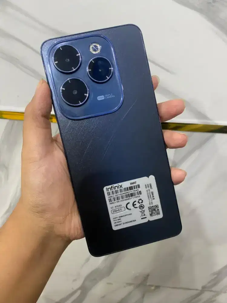 Infinix hot 40 pro 8+8/256 black