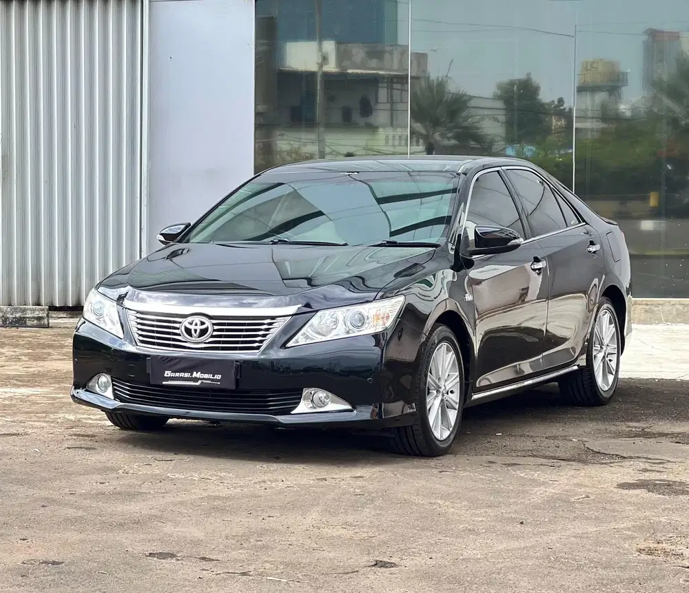 Toyota Camry V 2.5 AT 2014